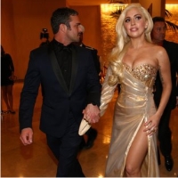Леди Гага, платье