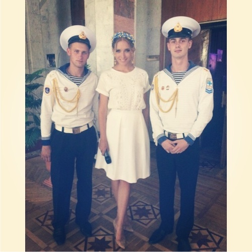 Катя Осадчая, мини-платье